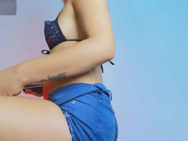 Live sex webcam photo for Zayyda #291303242