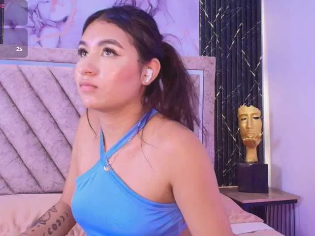 Live sex webcam photo for Zayyda #291570761