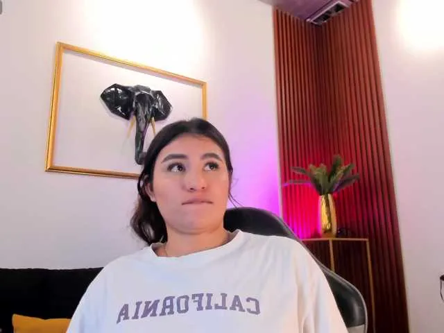 Live sex webcam photo for Zayyda #292016521