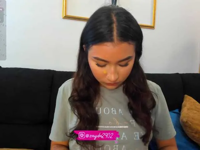 Live sex webcam photo for Zayyda #292255979