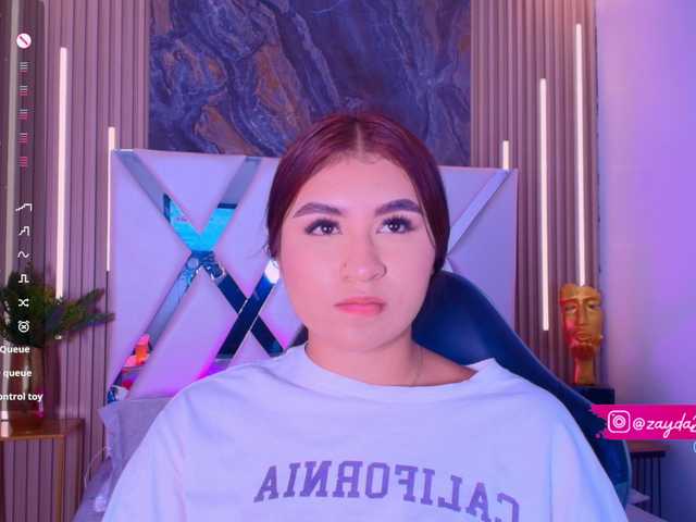 Live sex webcam photo for Zayyda #292441885