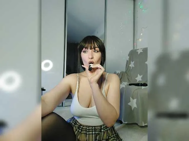 Live sex webcam photo for Zeeeme #288062183