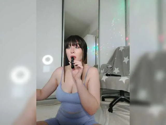 Live sex webcam photo for Zeeeme #288062192