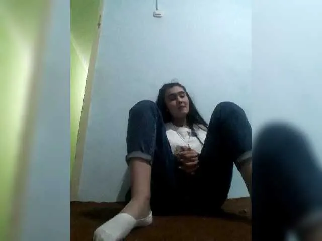 Live sex webcam photo for ZeleYxa #272676163