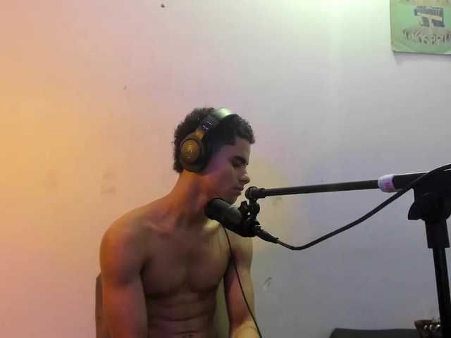 Live sex webcam photo for Zelhlzu #277216854