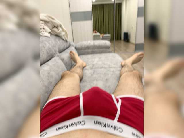 Live sex webcam photo for Zerozeroseven007 #277093594