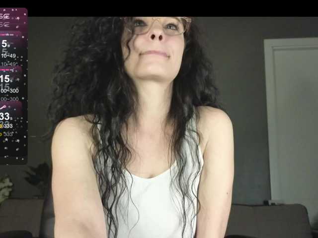 Live sex webcam photo for Zeynep304 #277745191