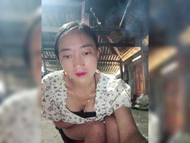 Live sex webcam photo for Zhan9 #280115499