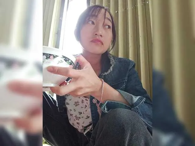 Live sex webcam photo for Zhan9 #289175160