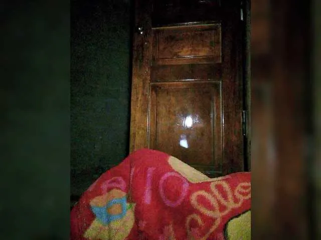 Live sex webcam photo for Zhan9 #289255910