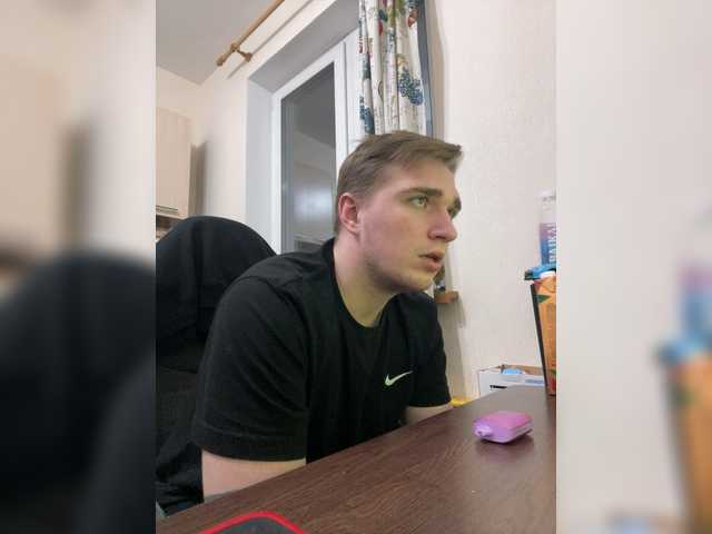 Live sex webcam photo for Zimaxxda #292215680