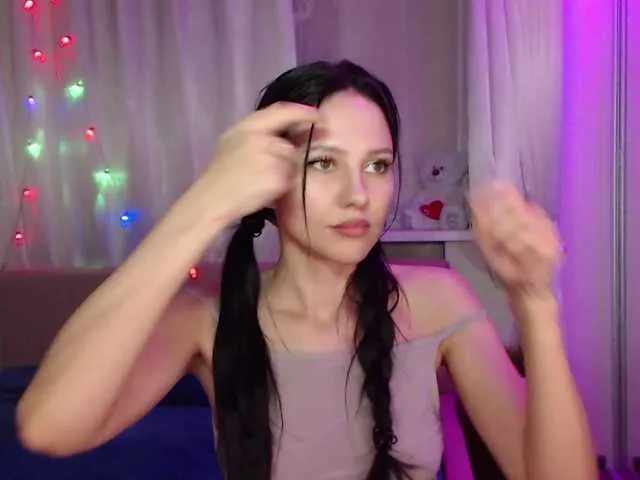 Live sex webcam photo for Zlata777 #275834304