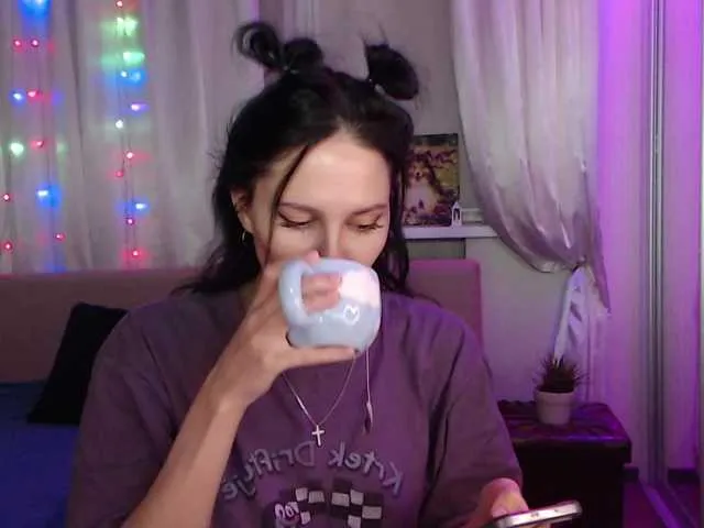 Live sex webcam photo for Zlata777 #292204173