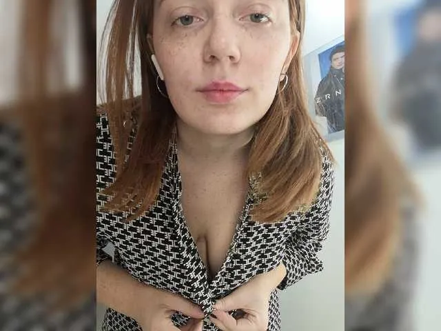 Live sex webcam photo for Zlatalata #276382646