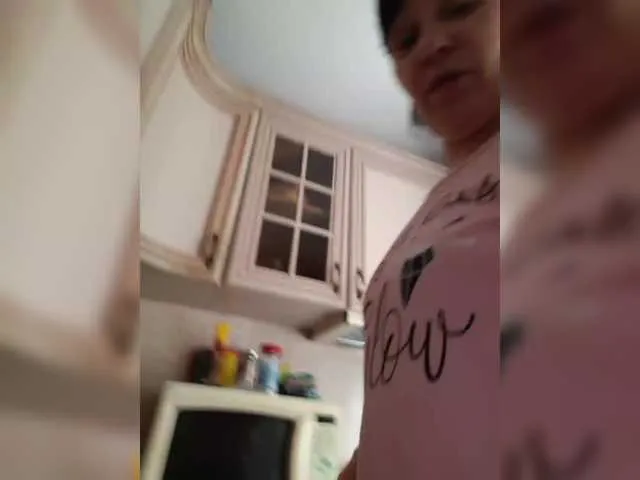 Live sex webcam photo for Zlykaa #291282700