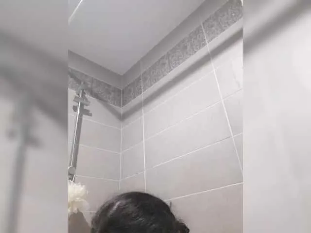 Live sex webcam photo for Zlykaa #291357338