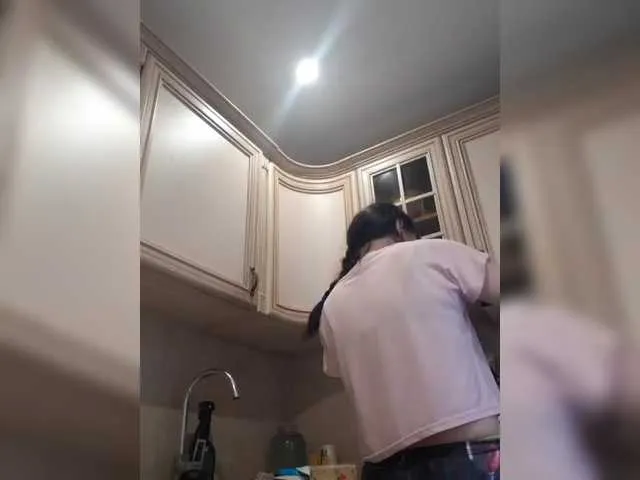 Live sex webcam photo for Zlykaa #292375118