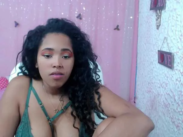 Live sex webcam photo for Zoe-19- #271954076