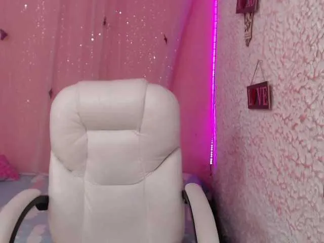 Live sex webcam photo for Zoe-19- #272058724