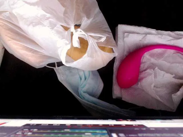 Live sex webcam photo for Zoe-19- #272120269