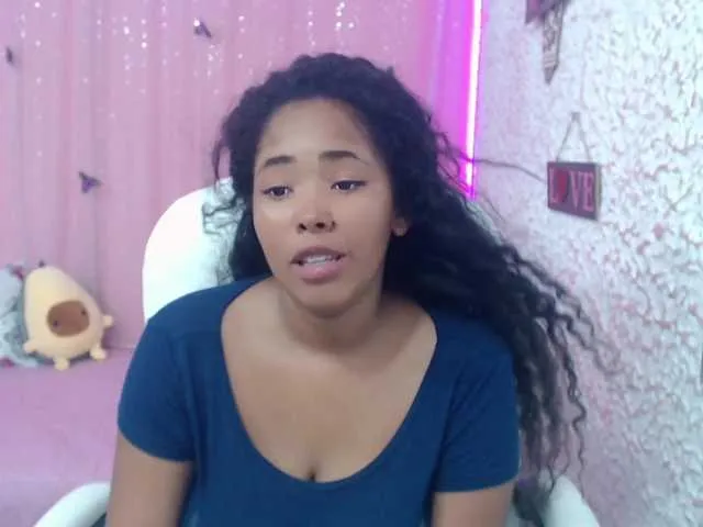 Live sex webcam photo for Zoe-19- #272634861