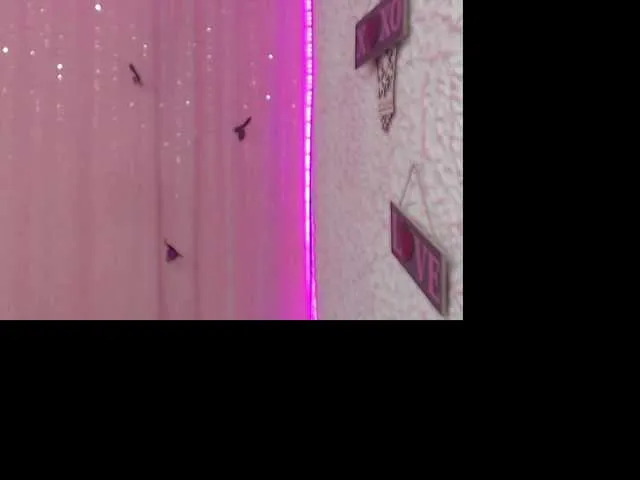 Live sex webcam photo for Zoe-19- #272906674