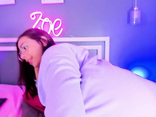 Live sex webcam photo for Zoe-Evans #275942987