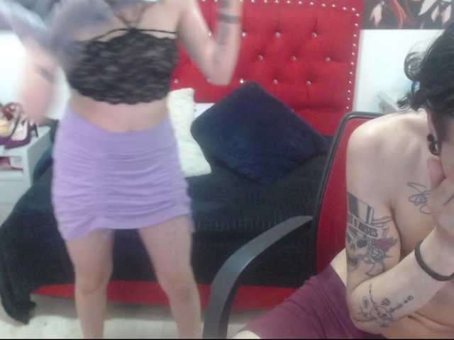 Live sex webcam photo for Zoe-Jhonny #275305484