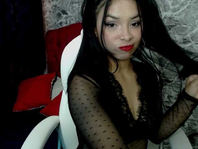 Live sex webcam photo for Zoe-rossi99 #277785213