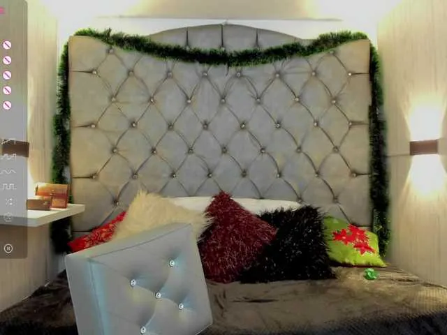 Live sex webcam photo for Zoe333 #276826051