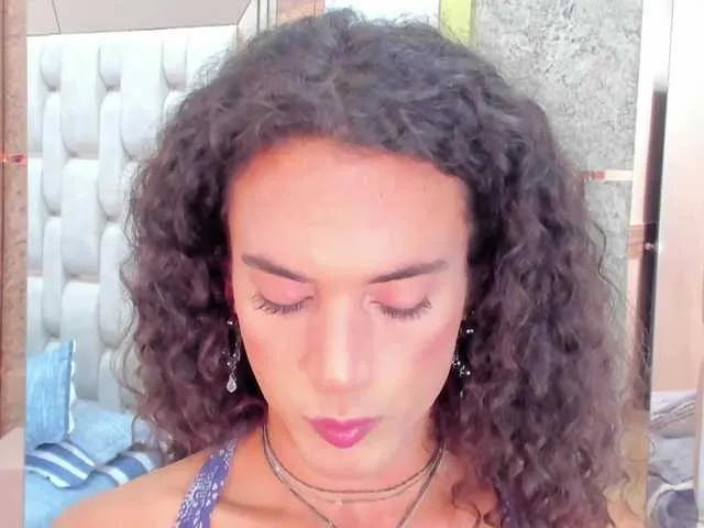 Live sex webcam photo for ZoeBrunetter #273593478
