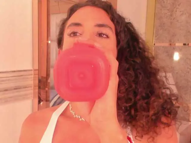 Live sex webcam photo for ZoeBrunetter #273901146
