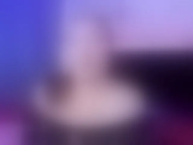 Live sex webcam photo for ZoeClarck #293642858