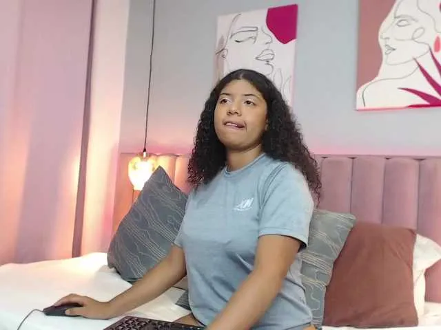 Live sex webcam photo for ZoeEvans #274093961