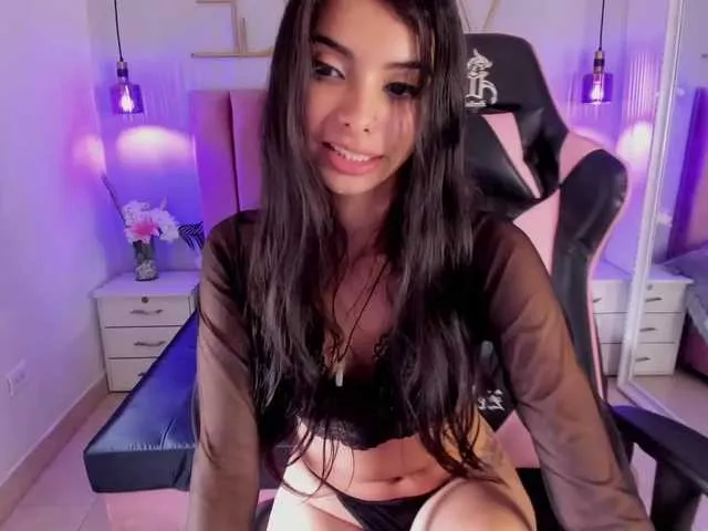 Live sex webcam photo for ZoeHill #273397328