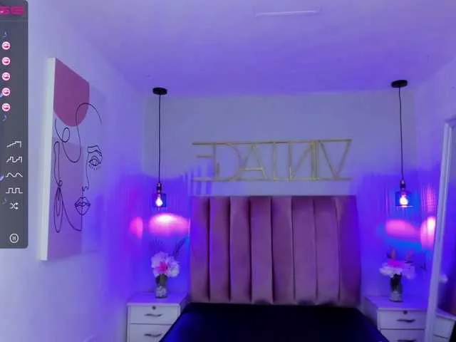 Live sex webcam photo for ZoeHill #273624574