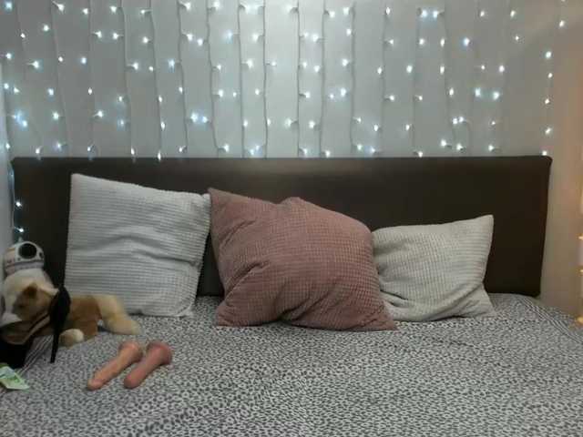 Live sex webcam photo for ZoeKhalifa #292156905