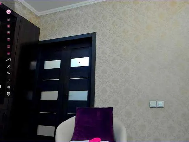 Live sex webcam photo for ZoeKlarxxx #290433913