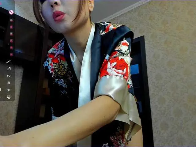 Live sex webcam photo for ZoeKlarxxx #290471767