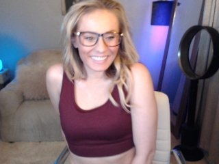 Live sex webcam photo for ZoeLovesYou #144020234