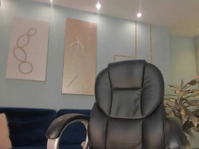 Live sex webcam photo for ZoePresley1 #272846215