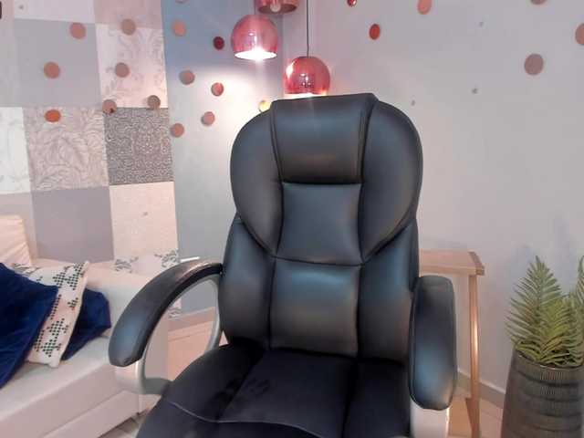 Live sex webcam photo for ZoePresley1 #272888497