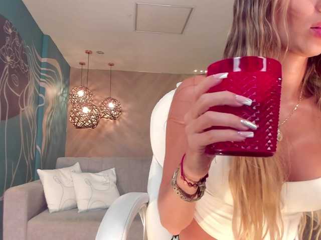 Live sex webcam photo for ZoePresley1 #273478790