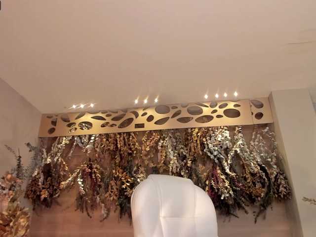 Live sex webcam photo for ZoePresley1 #274302838