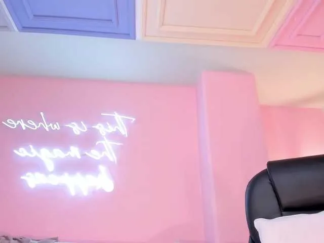 Live sex webcam photo for ZoePresley1 #275687687