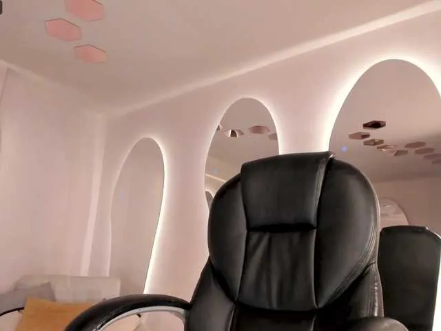 Live sex webcam photo for ZoePresley1 #276111075