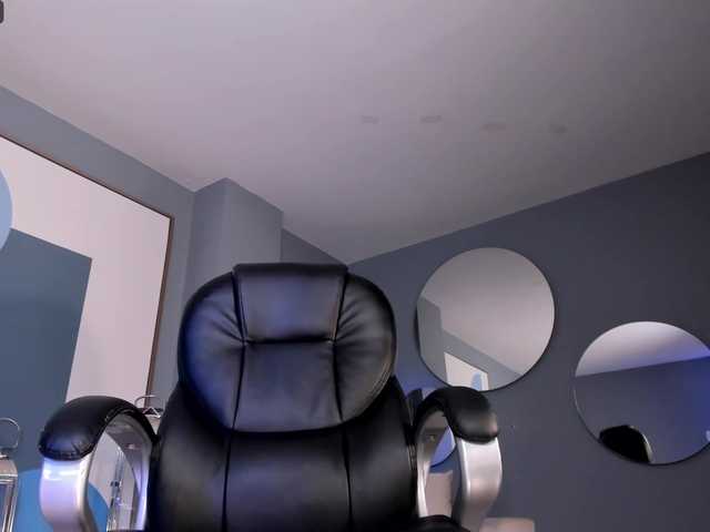 Live sex webcam photo for ZoePresley1 #276609815