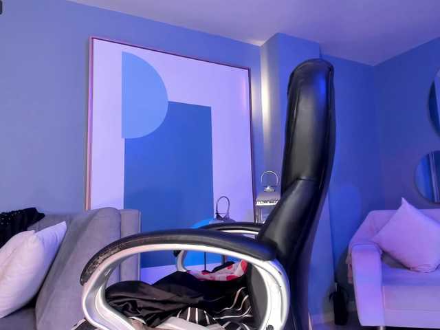 Live sex webcam photo for ZoePresley1 #276638629