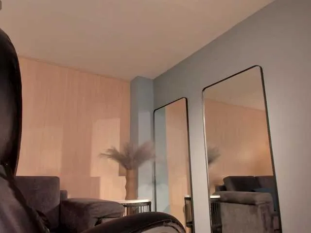 Live sex webcam photo for ZoePresley1 #277620507