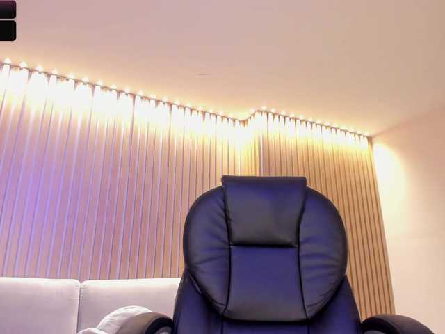 Live sex webcam photo for ZoePresley1 #278304192